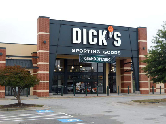 Store front of DICK'S Sporting Goods store in Columbia, SC