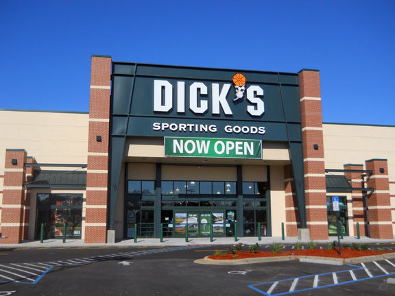 Store front of DICK'S Sporting Goods store in Pensacola, FL