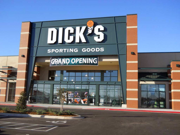 Store front of DICK'S Sporting Goods store in Oklahoma City, OK