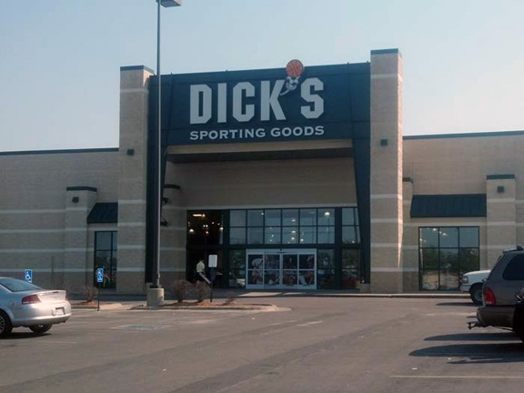 DICK'S Sporting Goods Store in Topeka, KS 132