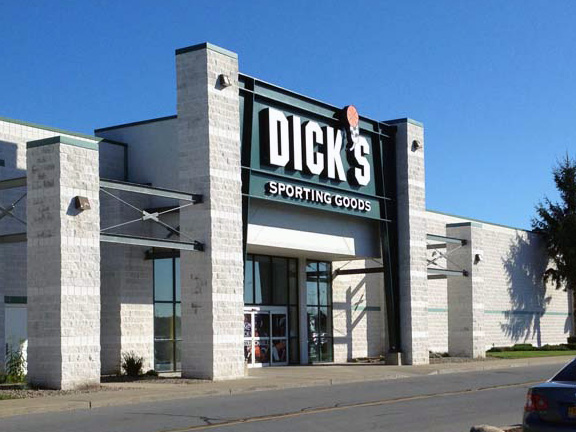 Store front of DICK'S Sporting Goods store in Saratoga Springs, NY
