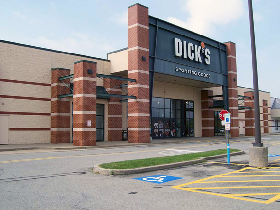 DICK'S Sporting Goods Store in Greensburg, PA | 252