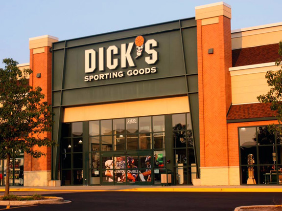 Store front of DICK'S Sporting Goods store in Deer Park, IL