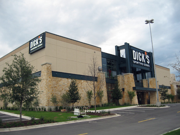 Store front of DICK'S Sporting Goods store in Austin, TX