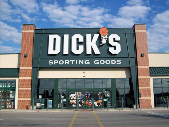 Store front of DICK'S Sporting Goods store in Carbondale, IL
