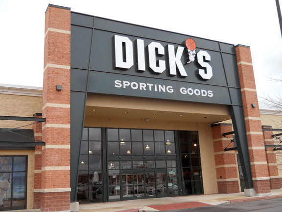 Store front of DICK'S Sporting Goods store in Conway, AR