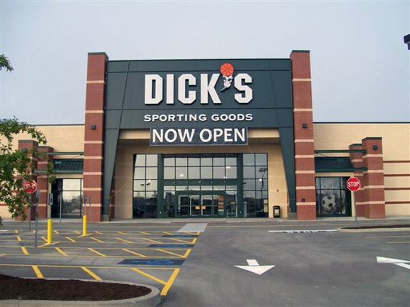 Store front of DICK'S Sporting Goods store in Horseheads, NY