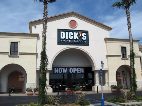 Store front of DICK'S Sporting Goods store in El Segundo, CA