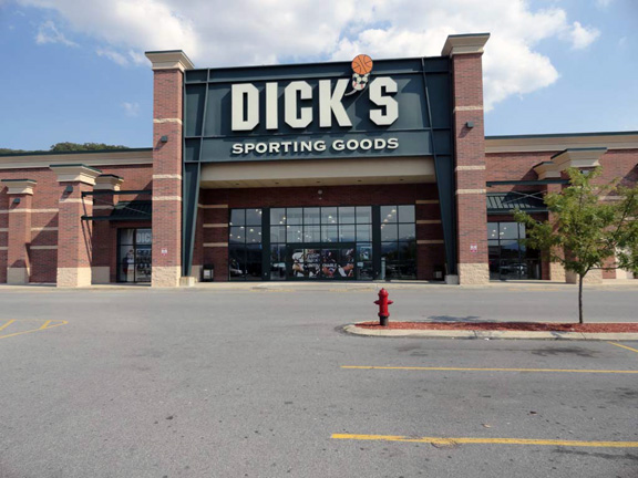 Store front of DICK'S Sporting Goods store in Altoona, PA